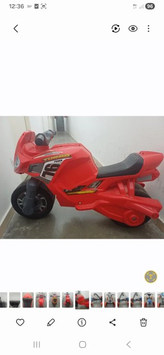Moto infantil Feber roja y negra