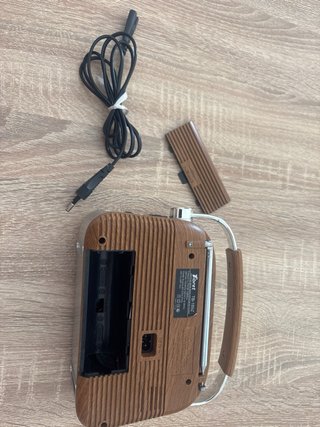 Radio Tibret Vintage Madera y Plata.