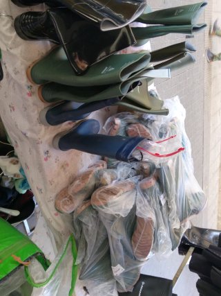Se vende lote de Botas de agua