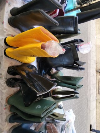 Se vende lote de Botas de agua