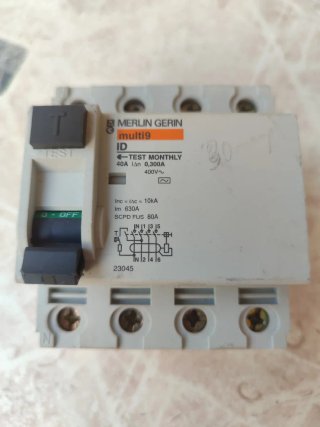 Merlin Gerin multi9 ID 40A Diferencial