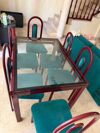 Muebles de salón y comedor de madera