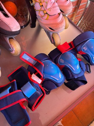 2 pares patines + rodilleras + bolsa