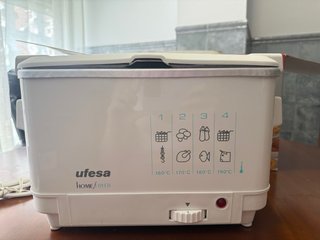 Freidora Ufesa FR-1640 sin estrenar. 3,5 litros