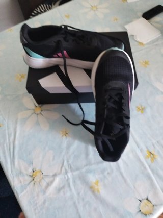 Zapatillas Adidas Negras y Rosas Unisex