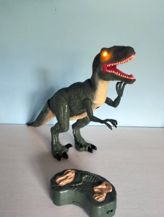 Figura Dinosaurio T-Rex. Jurassic World y regalo