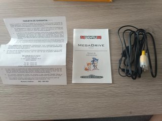 Console portatile Mega Drive con 20 giochi