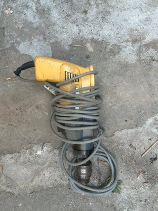 Taladro profesional amarillo