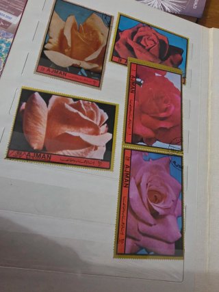 Lotto Francobolli Ajman Rose
