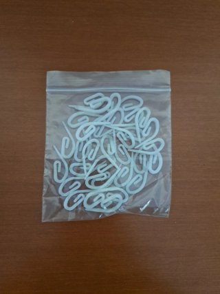 Enganches para cortinas blancos