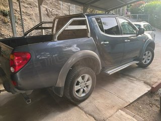 Mitsubishi L 200 2007