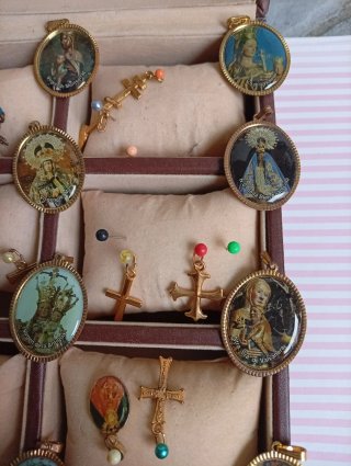Lote Cruces y Vírgenes