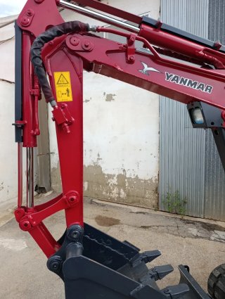 Excavadora Yanmar VIO20-3