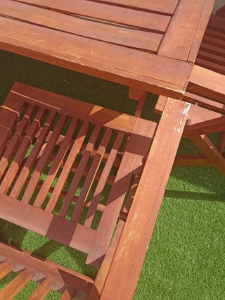 Mesa de terraza de madera