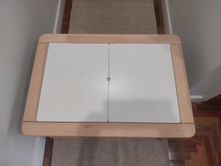 Mesa infantil madera con cajón y pizarra