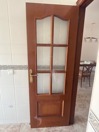 Puerta de madera interior