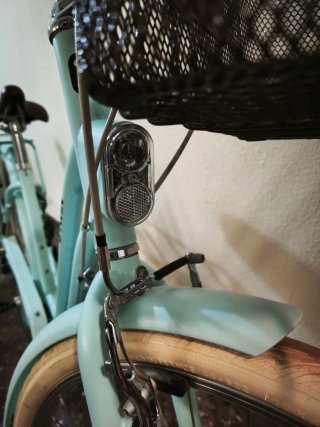 Bicicleta Decathlon Btwin Elops 520 con soporte