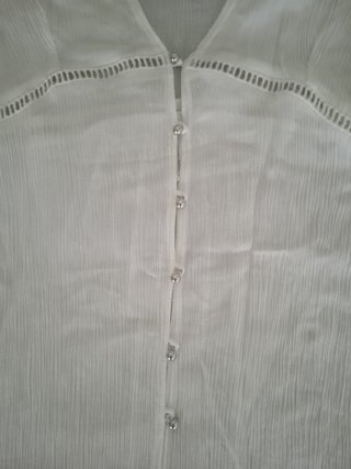 Vestido blanco estilo ibicenco con botones