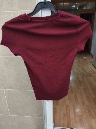 Camiseta Bershka Roja Talla S