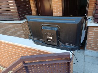 Xiaomi TV 32 Google TV + Soporte Pared