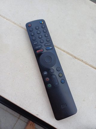 Xiaomi TV 32 Google TV + Soporte Pared