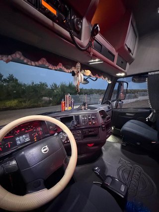 Volvo F13 420