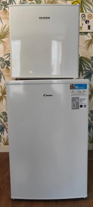 Microondas, nevera y congelador. Se vende separado