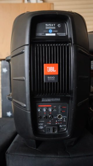 Altavoes JBL EON 515 Xt Autoamplificados 1000W