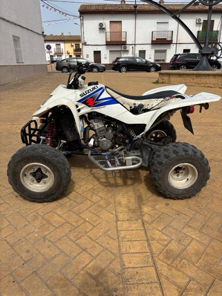 Suzuki LTZ 400