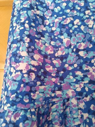 Falda pantalón corta estampada azul y morado