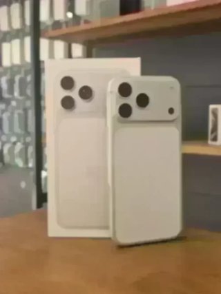 IPHONE 17 PRO MAX 256GB ARGENTO FUNZIONANTE 100% - 6 CICLI