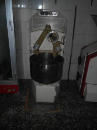 Amasadora Sottorriba brazos,para 35 kg de harina.