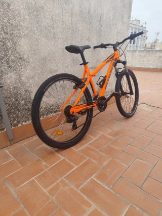 Bicicleta de Montaña Naranja
