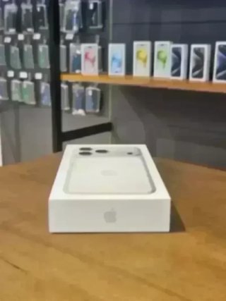IPHONE 17 PRO MAX 256GB ARGENTO SIGILLATO