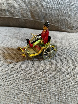 Figuras de hojalata: Coche y carro antiguo