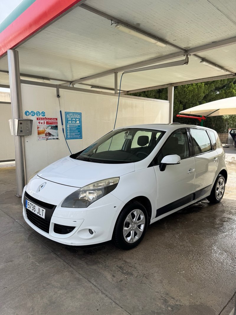 Renault Scenic 2011 - foto 1