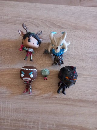 Lote Figuras Fortnite y Vehículos
