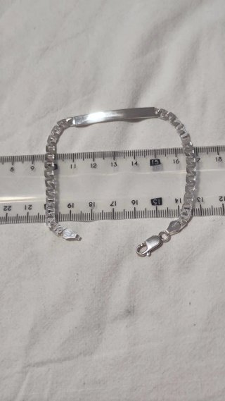 Pulsera de plata para hombre nueva.