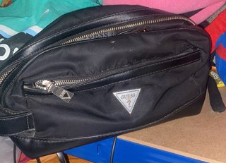 Bolso Guess Negro Hombre