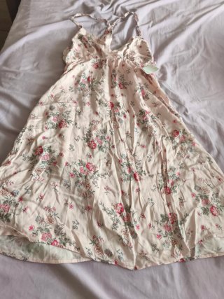 Vestido floral Oysho talla M