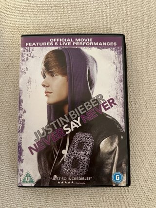 Muñeco Justin Bieber + DVD