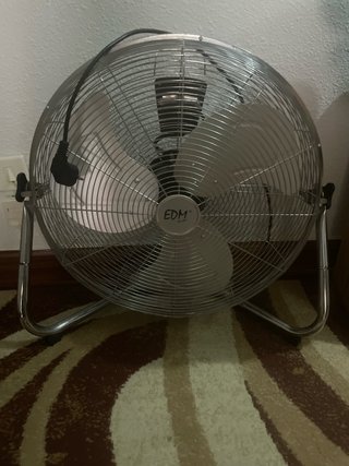 Ventilador de suelo EDM metálico