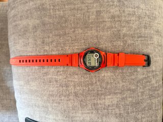 Reloj Casio rojo y Negro