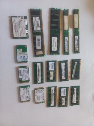 4 Hard Disk Drive IBM, Toshiba, WD