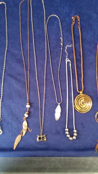 Lote 13 collares.