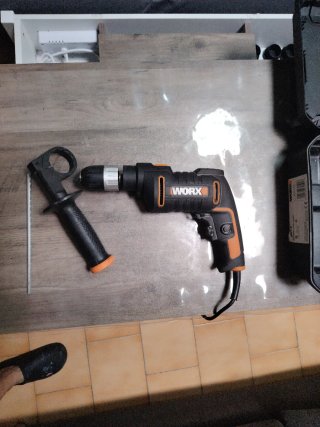 Taladro percutor Worx 600W