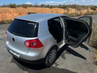 Volkswagen Golf 2004