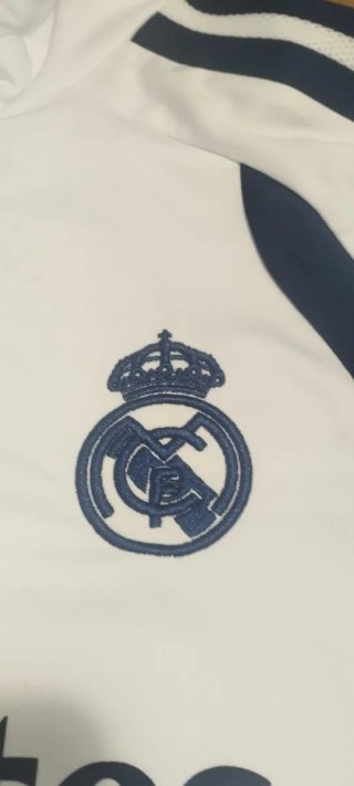 Chándal Real Madrid.