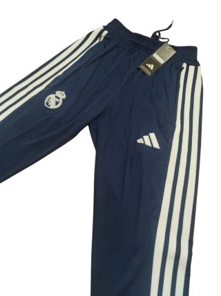 Chándal Real Madrid.