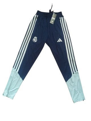 Chándal Real Madrid.